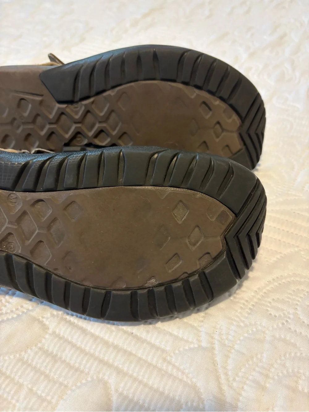 Crocs Swiftwater Mesh Men's Size 10 Water Shoes Sandals Sport Outdoor Dark Brown